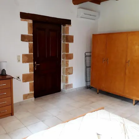 Traditional House Koukounara *