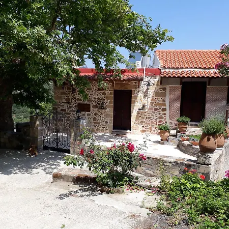 Country house Traditional House Koukounara *